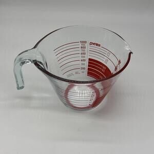 Vintage PYREX 4 Cup Liquid Measuring Cup/Red Reverse Read Inside/Made in USA